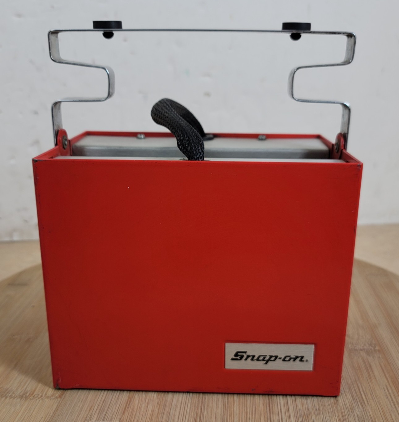 Snap-On MT 470 Digital High Impedance Volt & Ohm Meter - Red