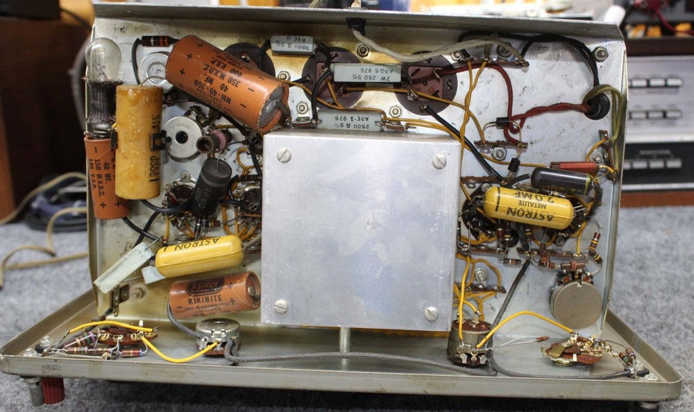HEATHKIT IG-82 AUDIO SINE & SQUARE GENERATOR