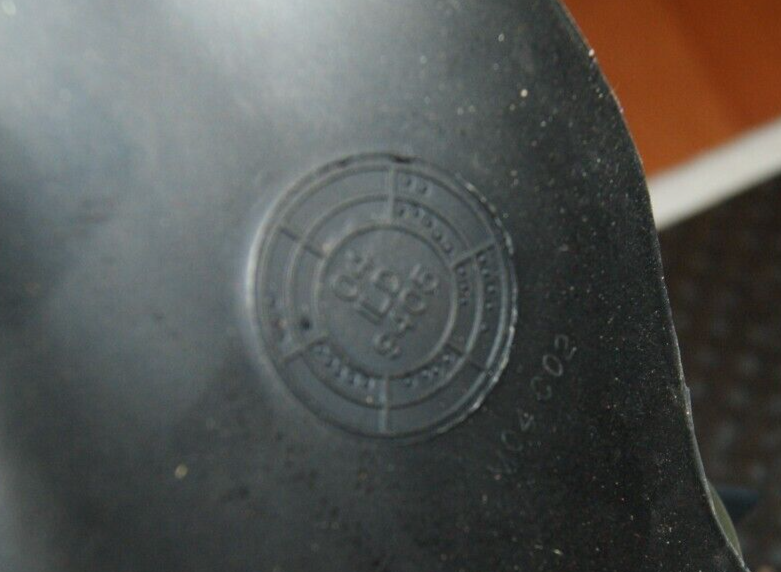 M40 SERIES GAS MASK MEDIUM -LARGE SIZE