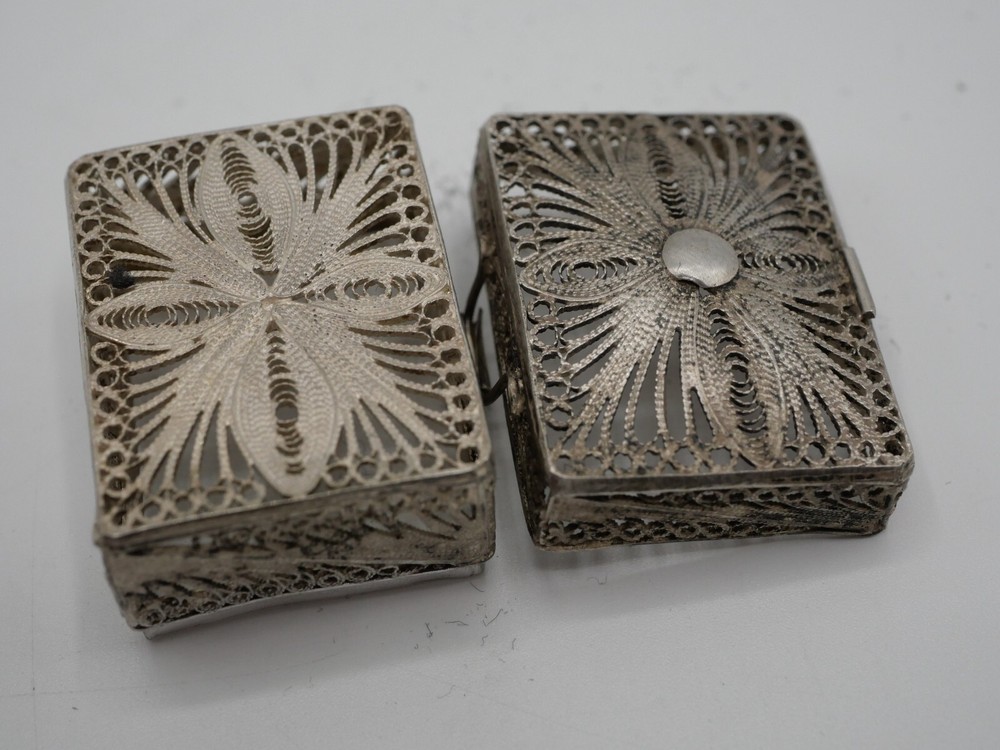 BEAUTIFUL SOLID SILVER FILIGREE PILL BOX
