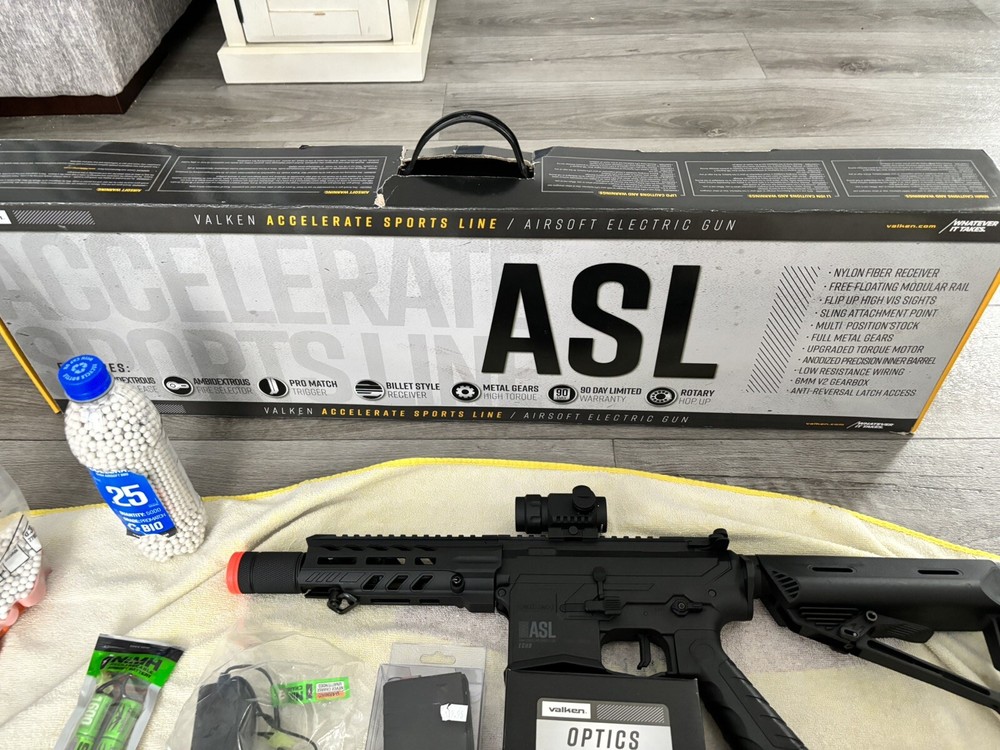 airsoft gun