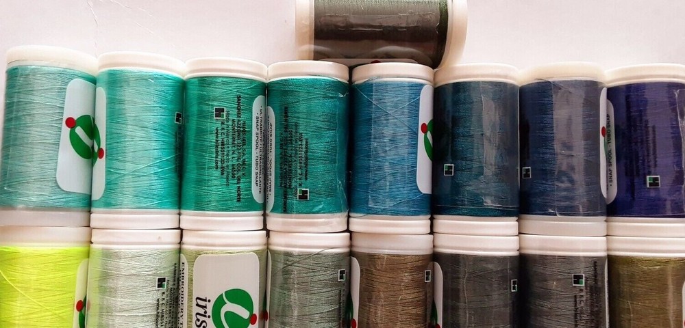 Embroidery Thread Polyester Set of 33 Snap Spools,600 yds,40W