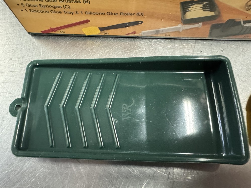 Wood River 17 Piece Glue Accessory Set