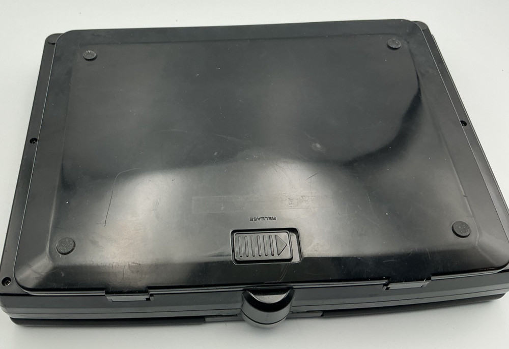 Element Electrnics E1023pd Portable DVD player