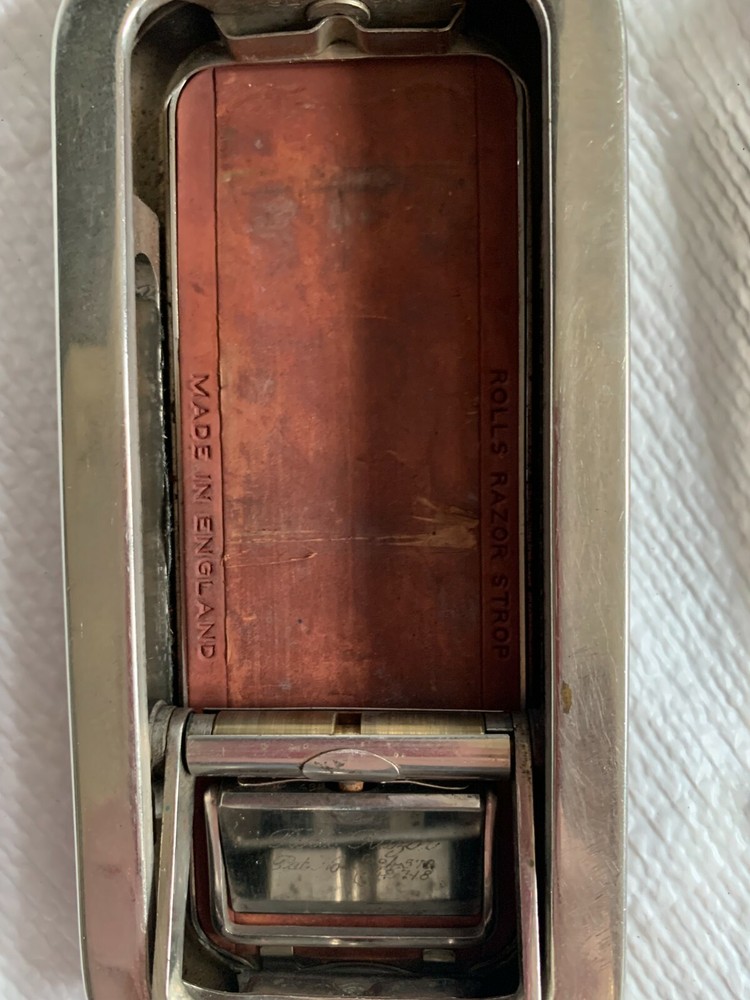 Old English Rolls Razor Strop in Case - E