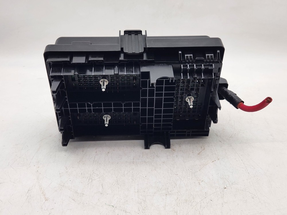 2017-2022 Chrysler Pacifica Engine Fuse Box Relay Junction Module Unit OEM