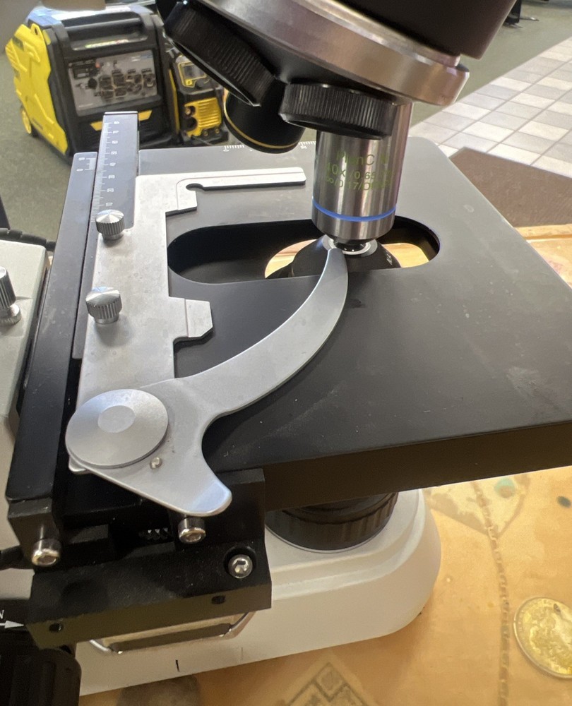 X Rapid Group Biological Microscope Model x_B8C6