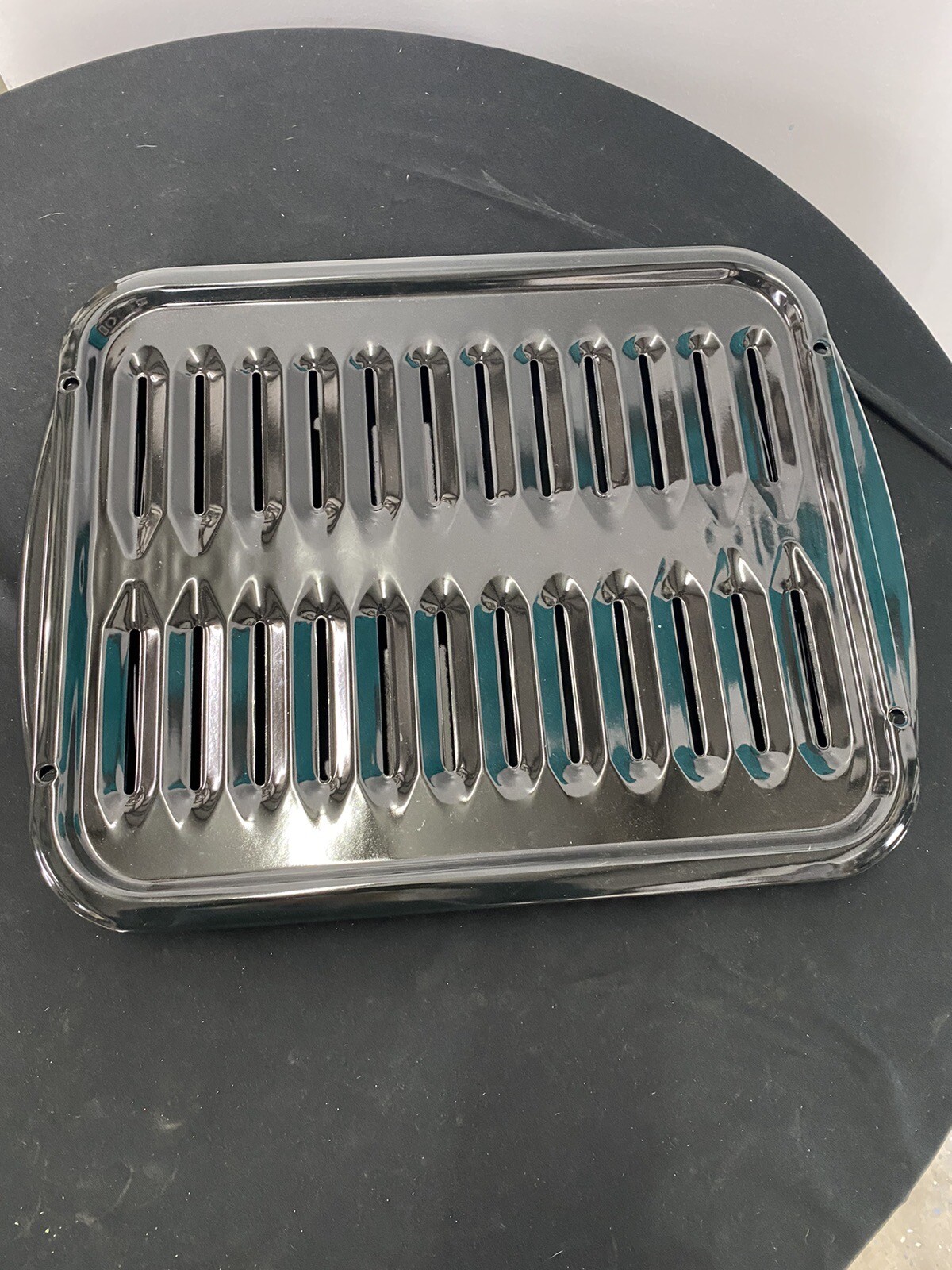 2-Piece Porcelain Broiler Pan in Black BRAND NEW. See pictures For Measurements