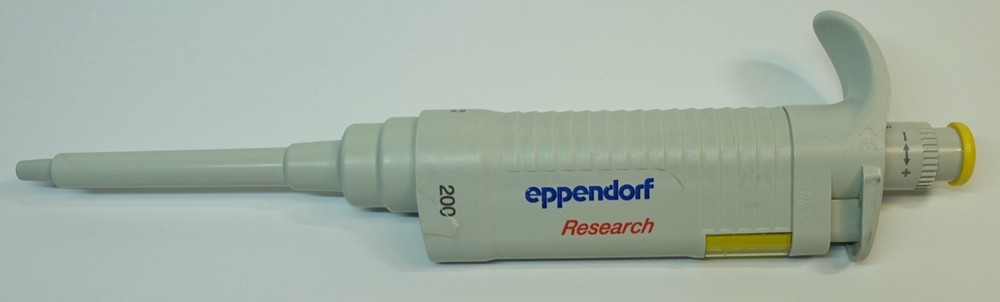 Eppendorf Research 200 Variable Pipette 20-200uL; Clean & Accurate