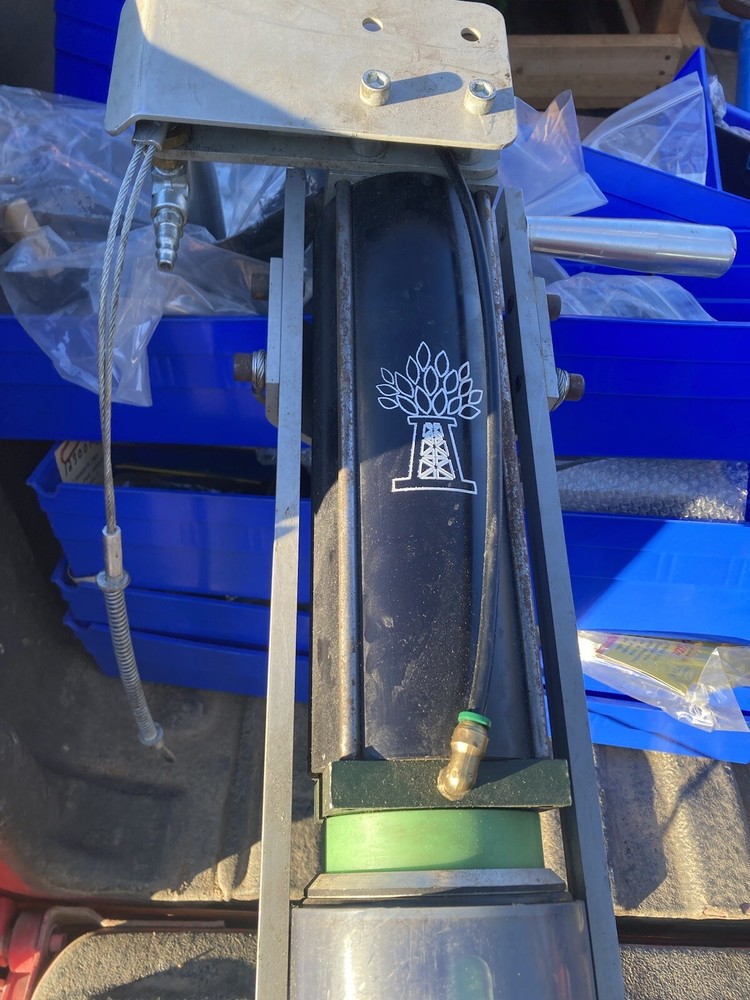 Newpark Composite Mat Pin Puller for Mega Deck