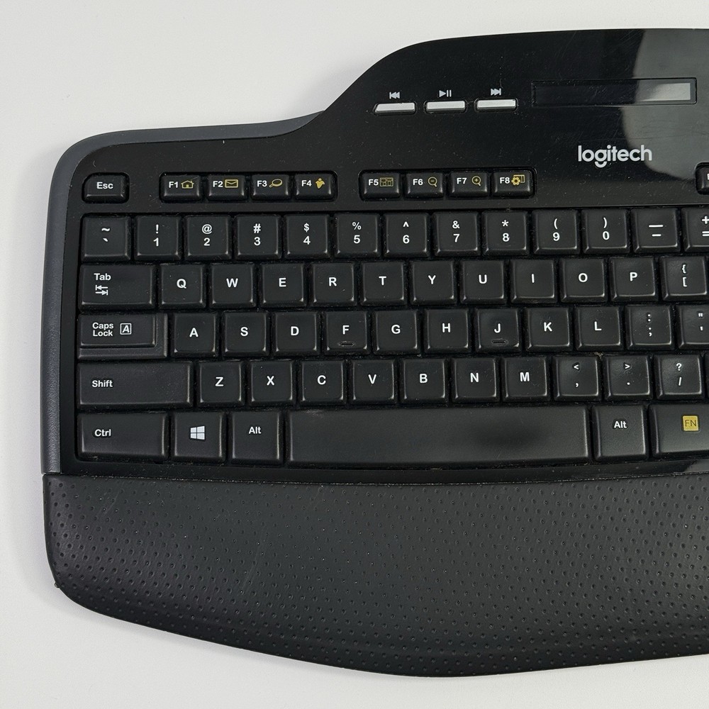 Logitech MK710 Wireless Keyboard Bundle With T620 Mouse & Unifying Receiver