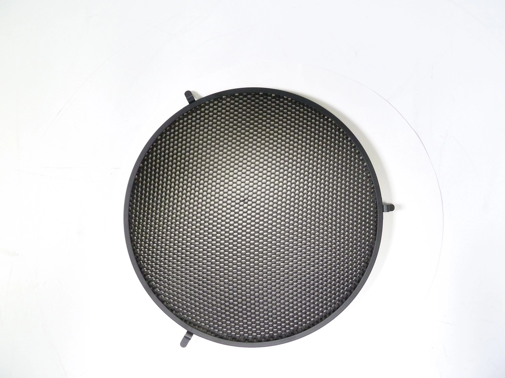 Quantum QF82 Beauty Dish w/ Grid Diffuser