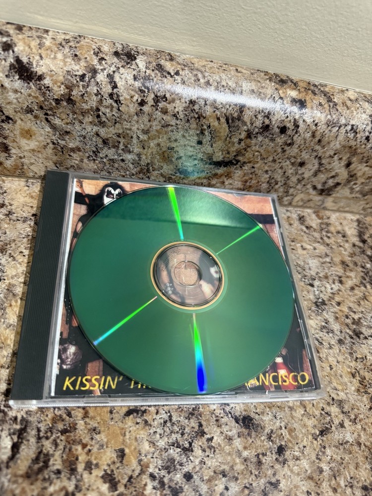 kiss “kissing time in san francisco” cd