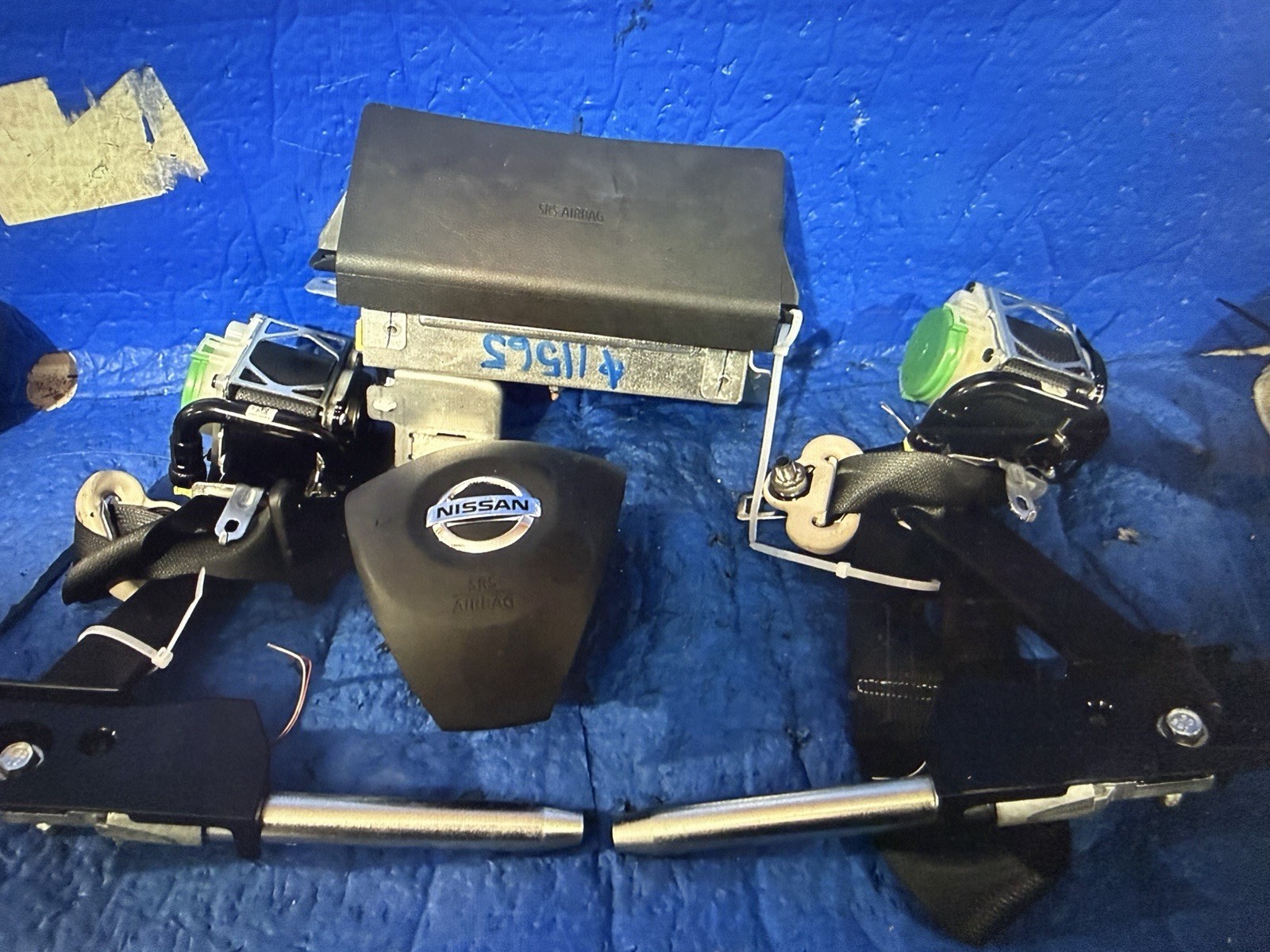 2019-2020-2021-22-23-NISSAN MAXIMA Driver Wheel & Driver Knee Airbag & Seatbelts