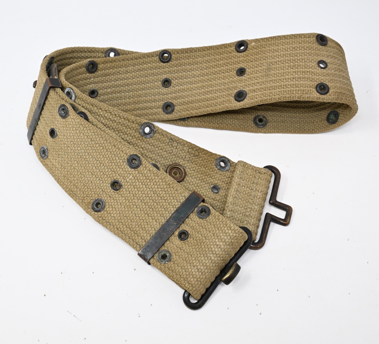WWII US Army or USMC Pistol Belt Khaki Tan Original Field Gear Vintage