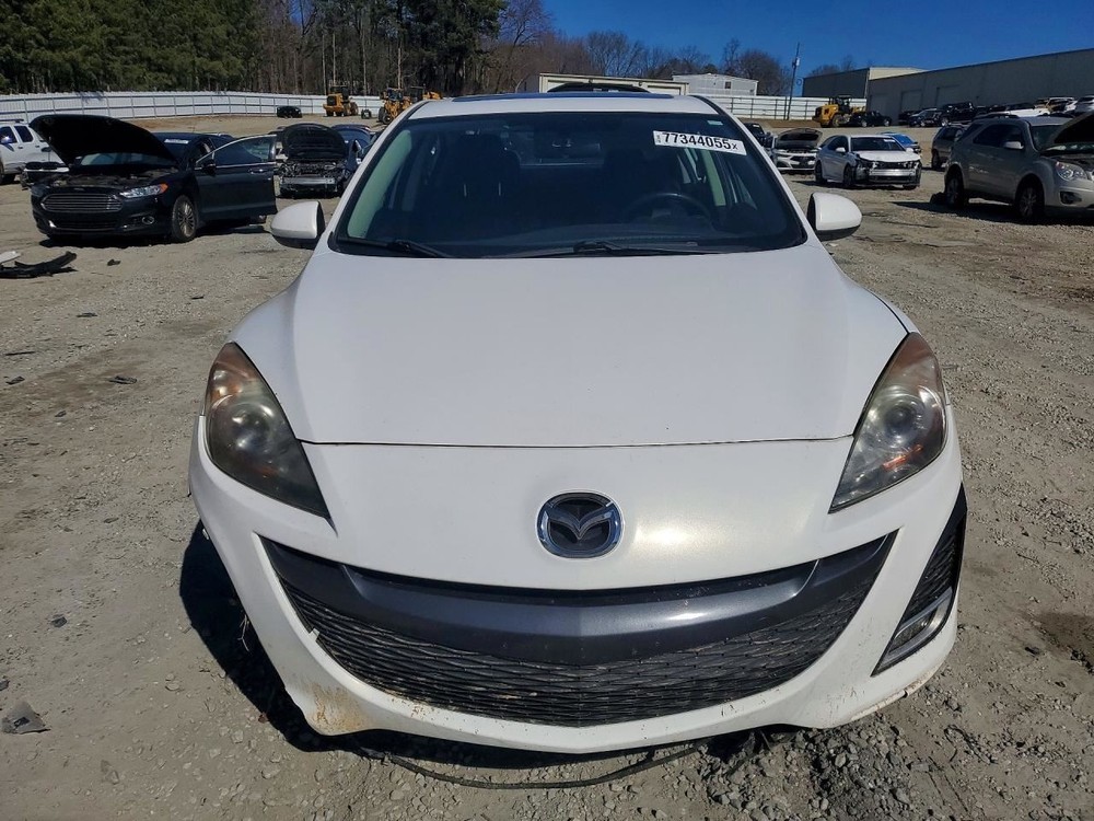 3 2011 Glove Box 4998884