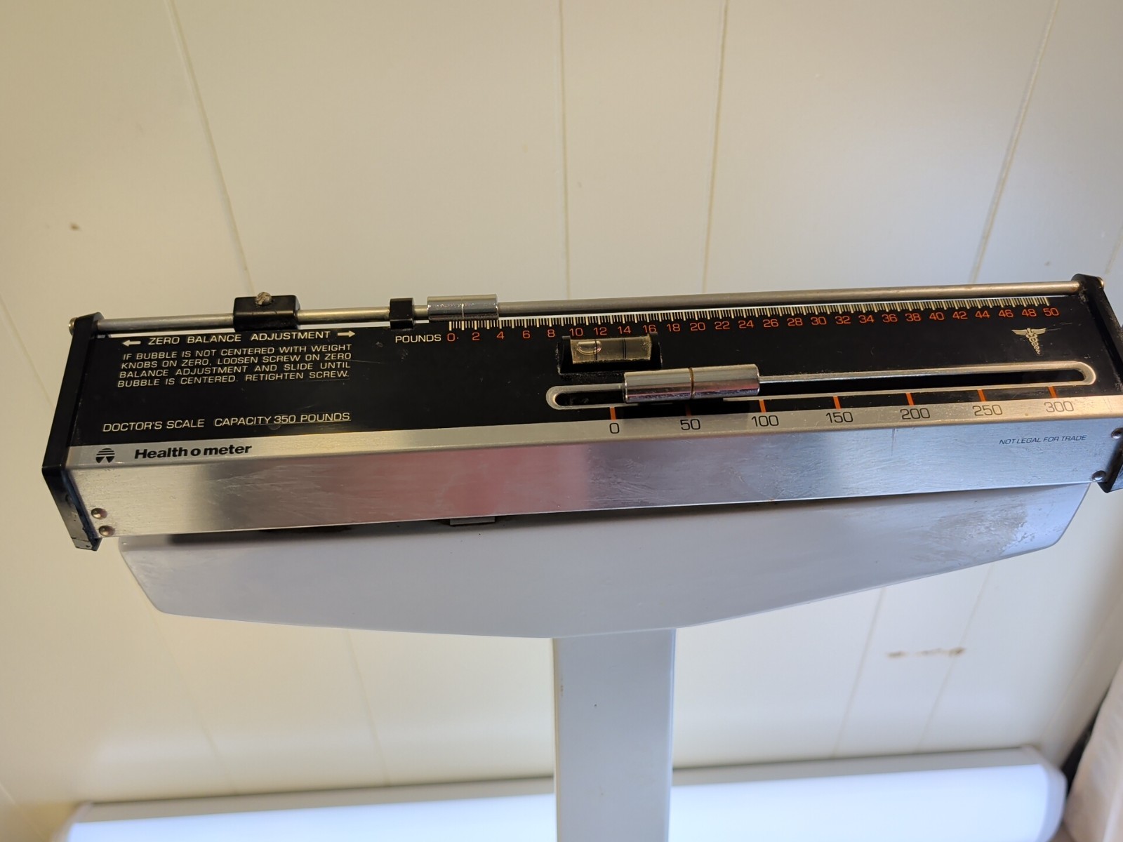Vintage HEALTH O METER Doctor's Scale Office Style Weight 350lb Model 230BP