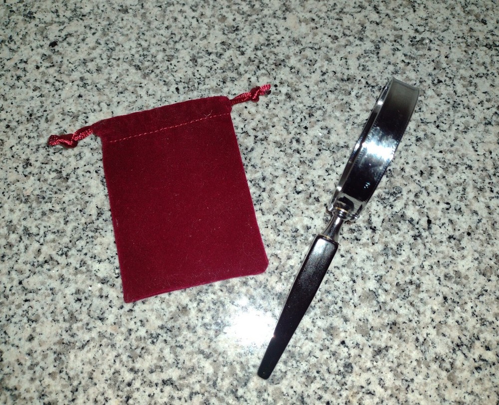 Magnifying Glass & Bag. 2 Styles Available. READ DESCRIPTION.