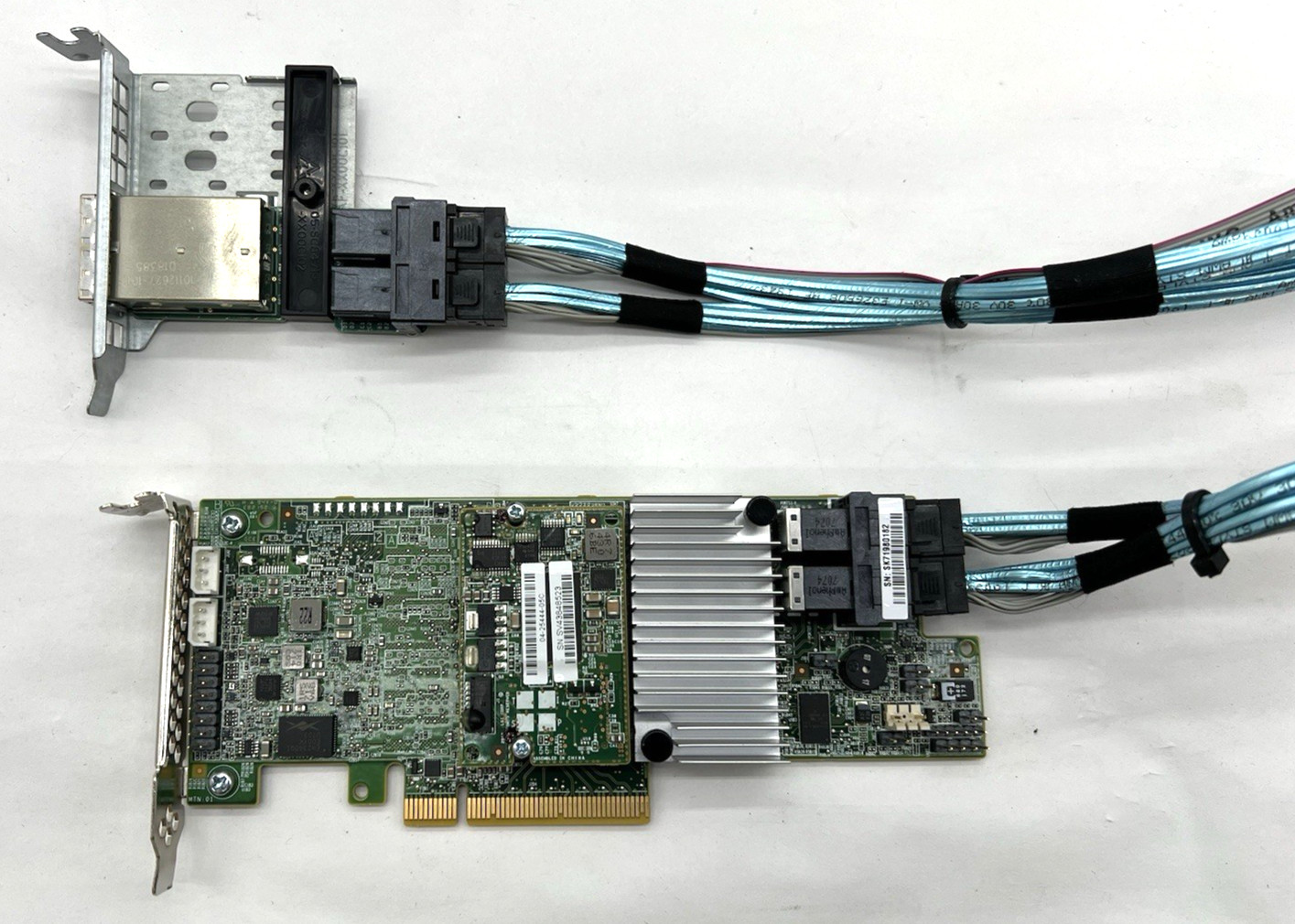 BROADCOM 03-25420-22001 LSI MegaRAID SAS 9361-8i 12Gb/S w/ AOM-SAS3-818E-LP