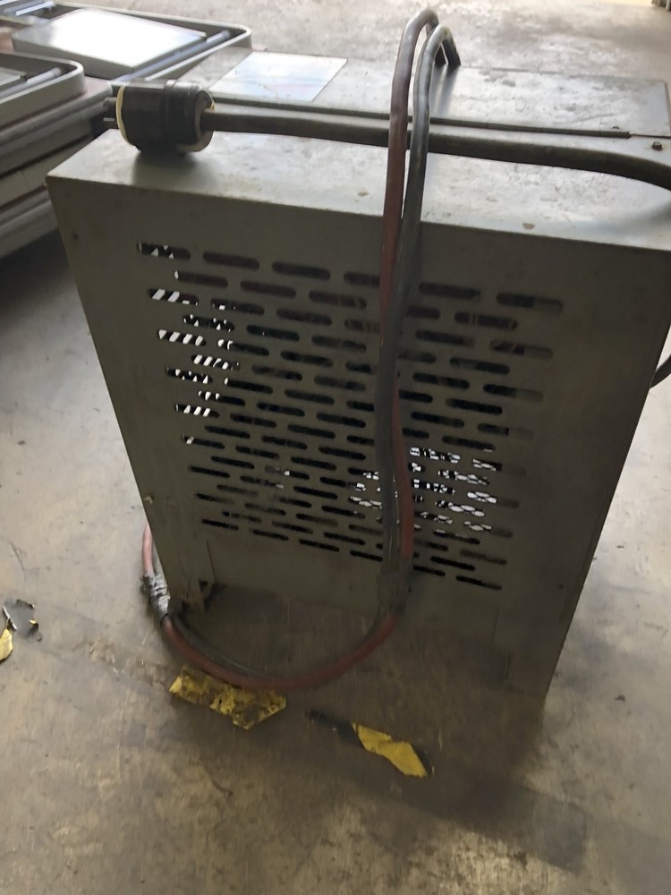Hertner Auto 1000 Battery Charger