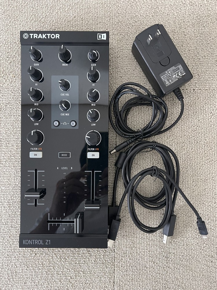 Native Instruments Traktor Kontrol Z1 DJ Mixing Interface with Transfer ID Used
