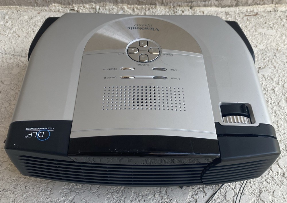 ViewSonic PJ458D DLP Projector  VS10872