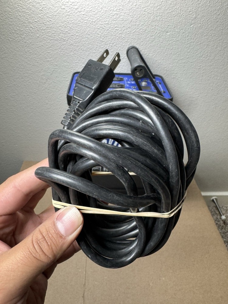 Hensel Vela AS 1500 Watt Flash Generator Power Pack Three Flash Output