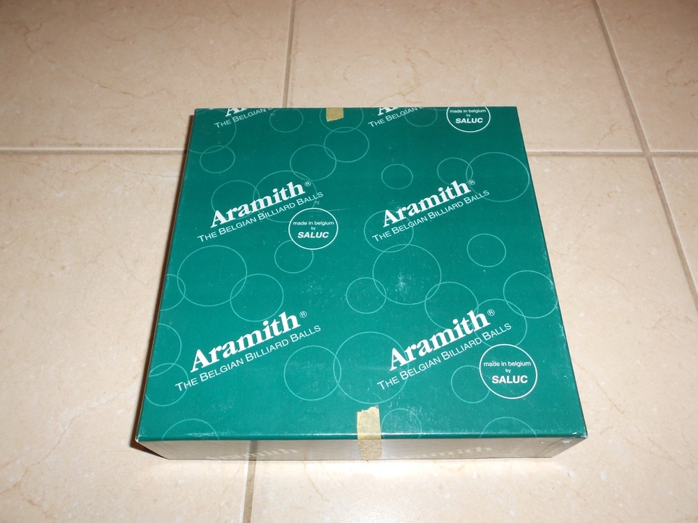 ARAMITH BILLIARD POOL TABLE BALL SET