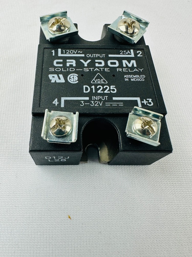 Crydom D1225 Solid-State Relay