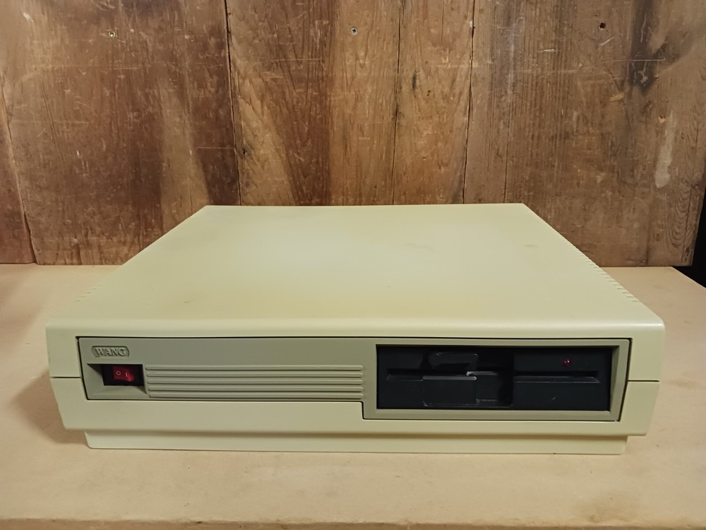 Wang Office Assistant, 80186-based, 512K Memory, (2) 5.25" Floppy Disk Drive
