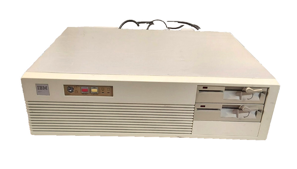 80s Turbo  PC Personal Computer AT POWERS ON - READ