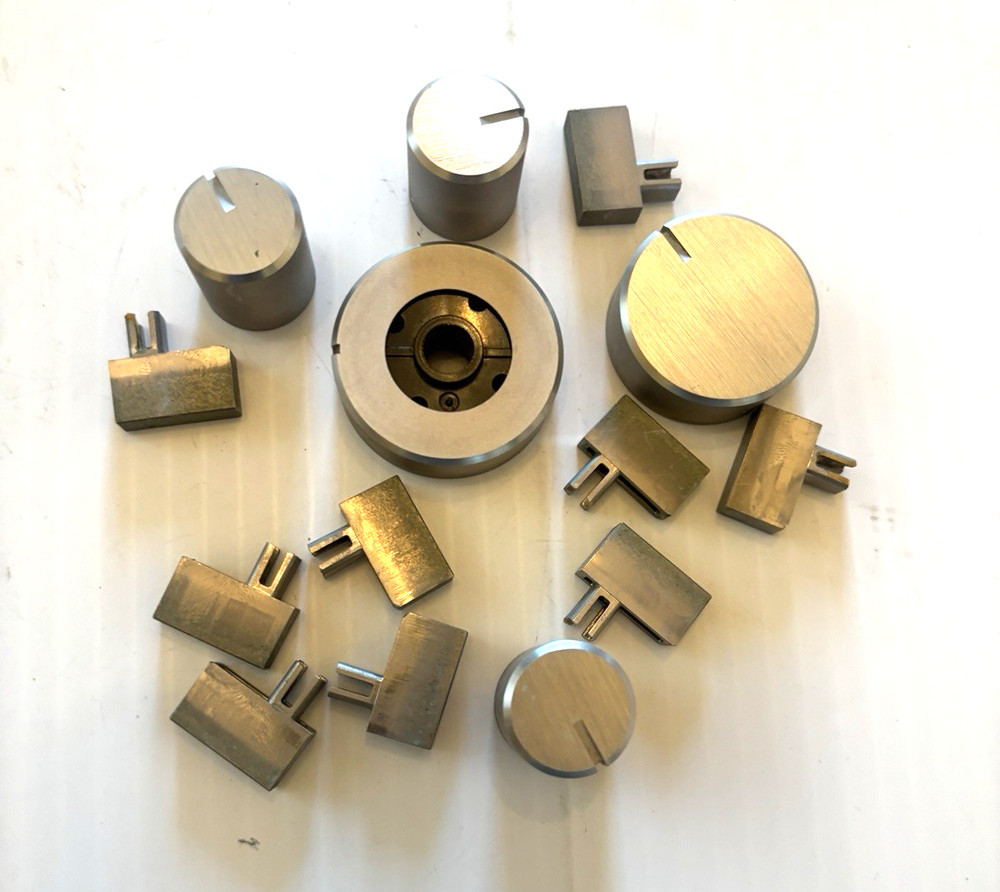 MCS 3260 - AM/FM Stereo Receiver - KNOB LOT KNOBS