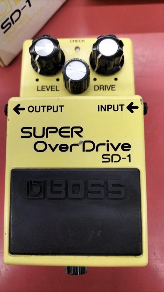 BOSS SD-1 Effects Pedal