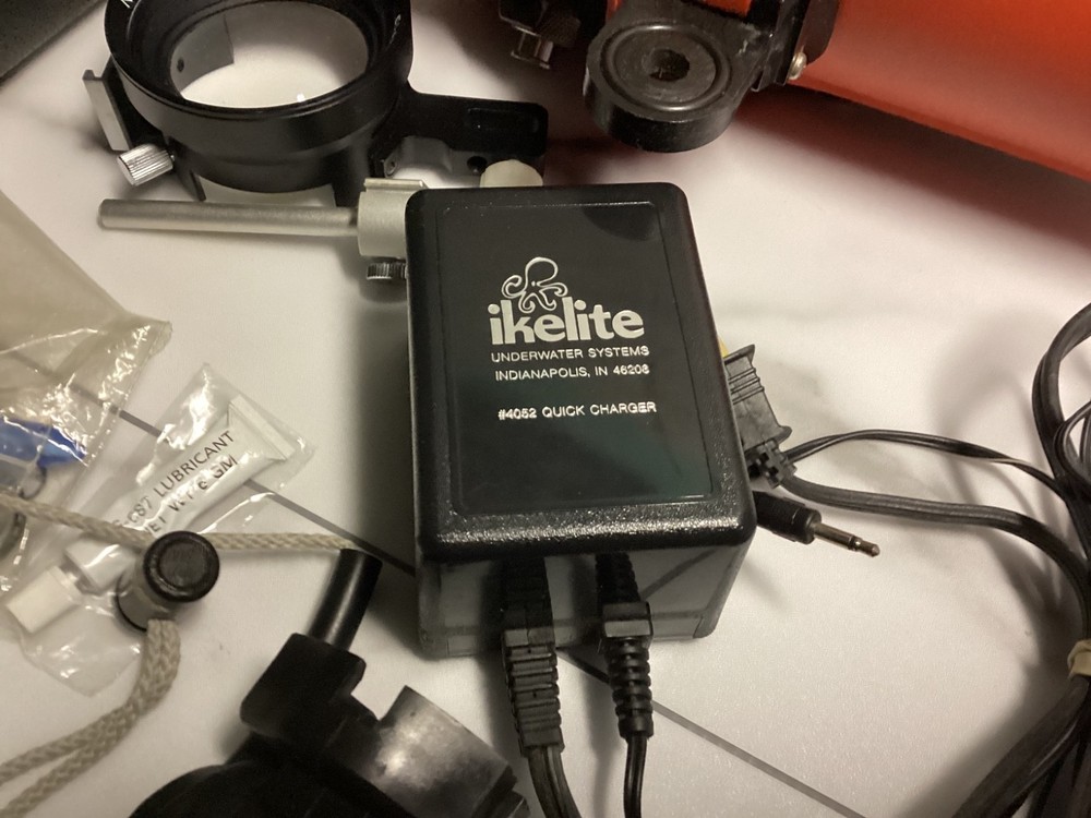 Ikelite Substrobe 225 Underwater Photography Strobe Light.
