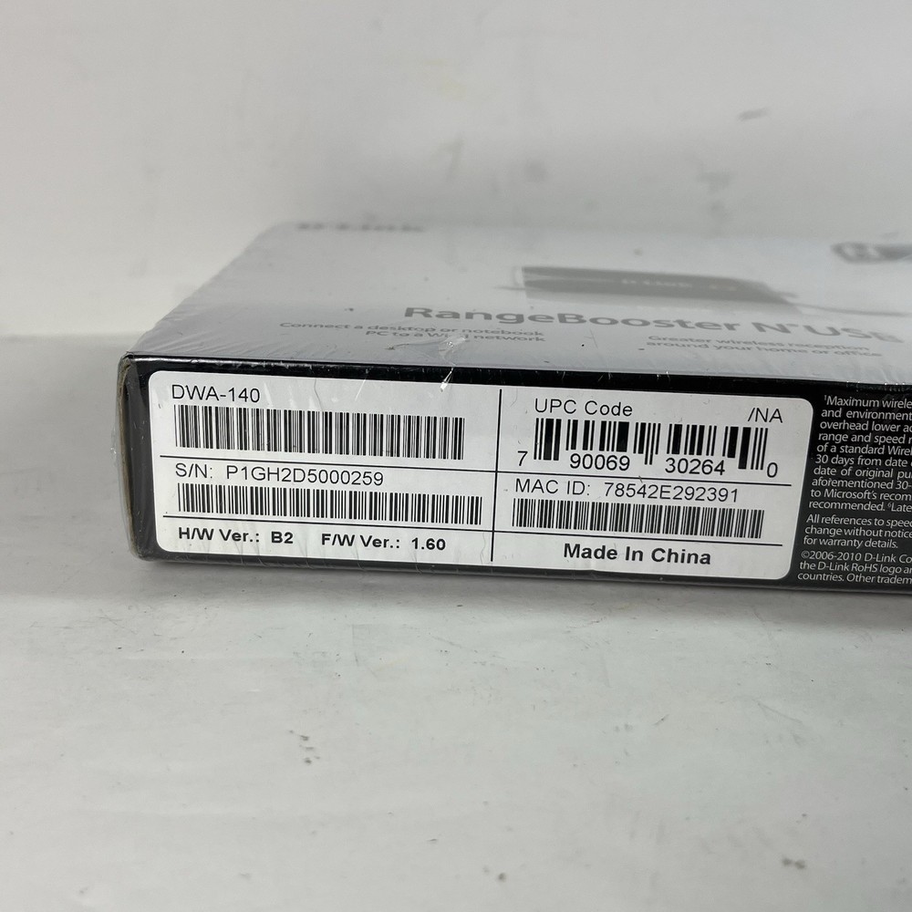D-Link RangeBooster Wireless N USB Adapter DWA-140 Wireless N-300