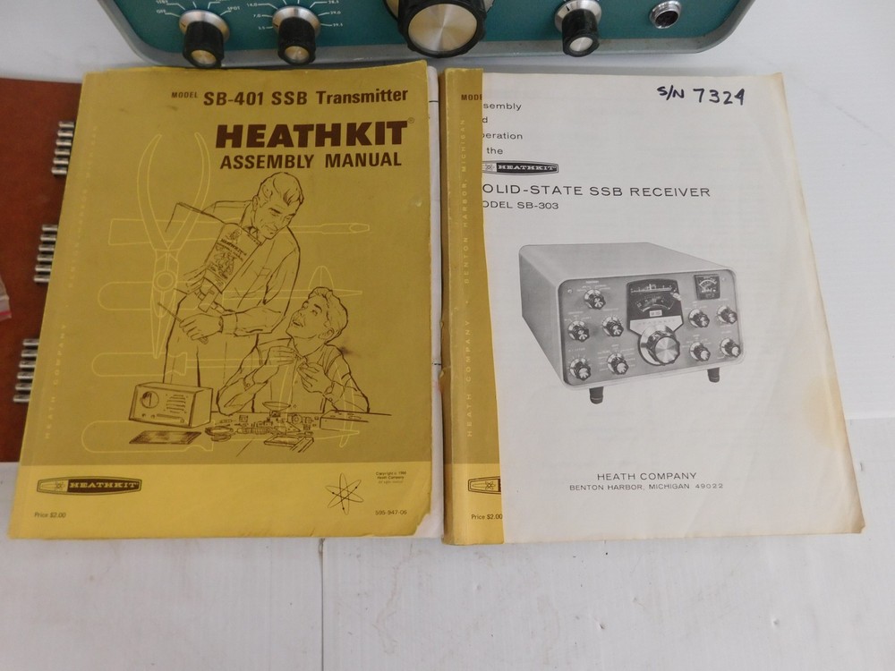 HEATHKIT SB-303 HF RECEIVER & SB-401 HAM BAND TRANSMITTER W/ MANUALS (IEG66)