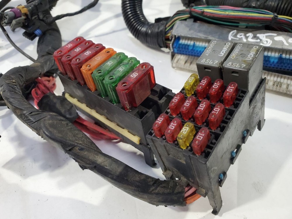2002 Cadillac Eldorado OEM Engine Wiring Harness 4.6L 15334673