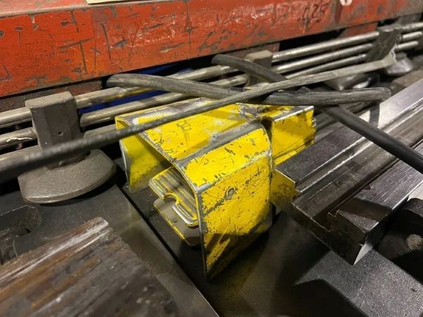 AMADA SHEAR WITH PROGRAMMABLE BACK GAUAGE (19432C-291)