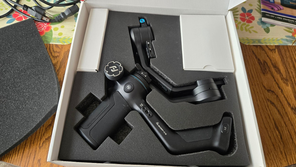 FeiyuTech SCORP-C2 AI Tracking Gimbal Stabilizer for Mirrorless DSLR Camera
