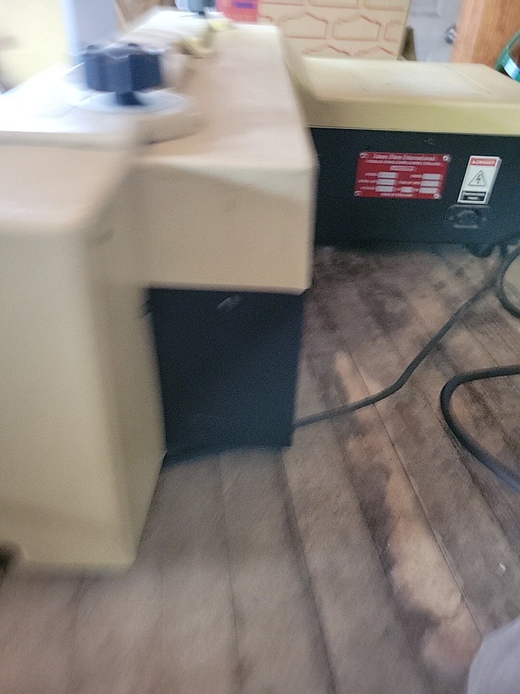 James Burn Wire-O CM70 Closing Machine ()