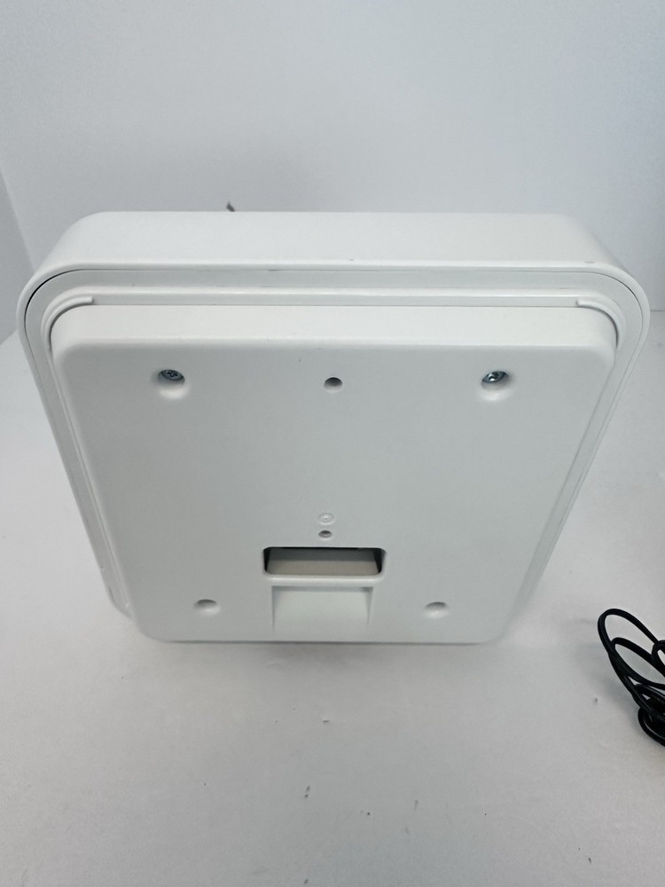 Rachio 8-Zone Smart Sprinkler Controller (1st Generation, 8ZULW)
