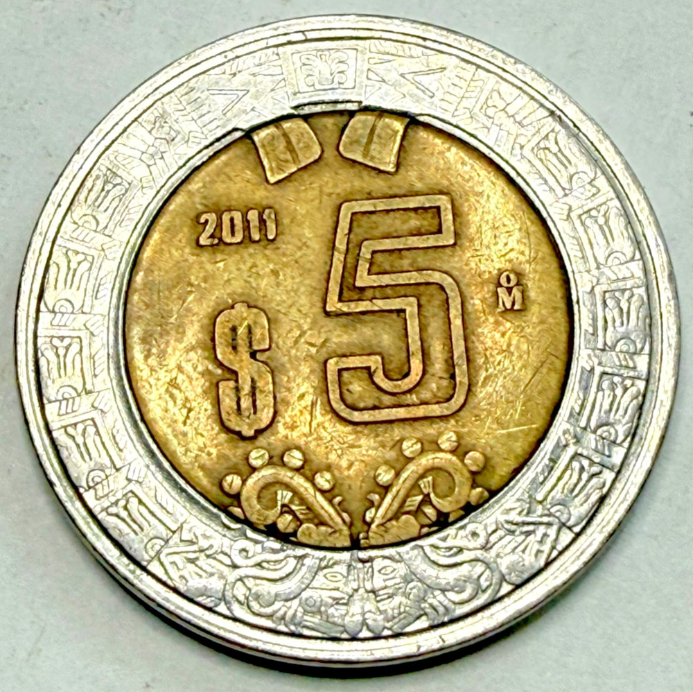 2011 Mexico Circulated 5 Pesos Coin!
