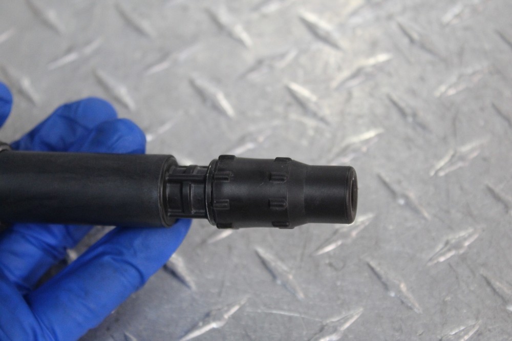 2012 TRIUMPH STREET TRIPLE R IGNITION COIL SPARK PLUG CAP
