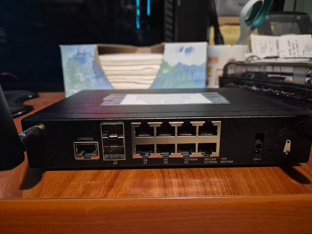 SonicWall TZ470W Wireless Network Security Firewall Appliance in EXCELLENT SHAPE