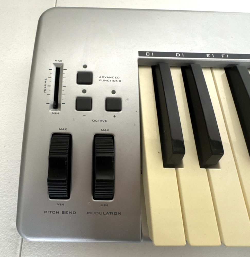 M-Audio Keystation 49e USB MIDI Keyboard Controller 49 Key