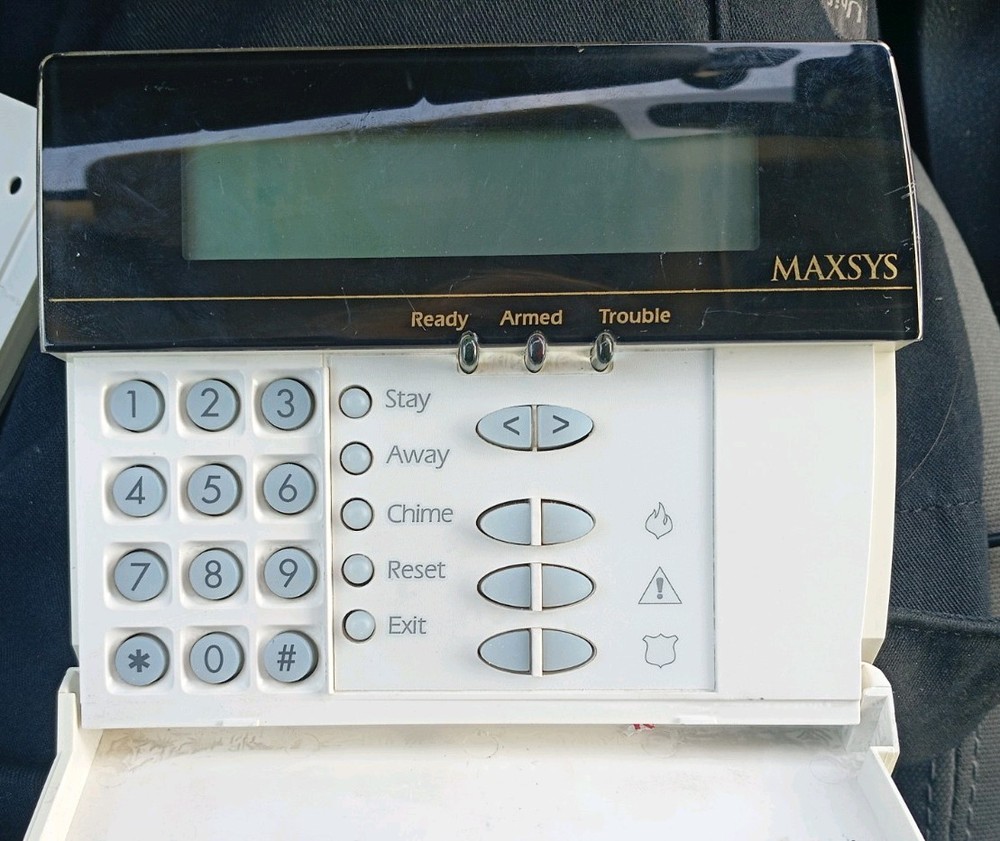 DSC MAXSYS LCD keypad with panic buttons