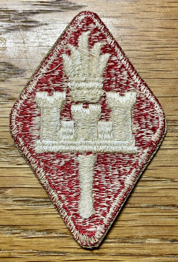 ORIGINAL 1950’s/60’s US ENGINEER CENTER & SCHOOL PATCH CUT EDGE NICE WHITE BACK