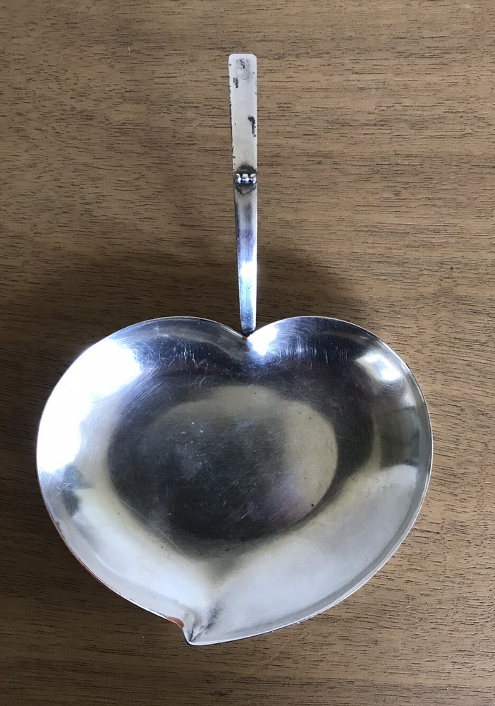 Royal Hickman SPlate Heart Shaped Nappy Sweden 6.75in L w Stem x 4.75in L/W