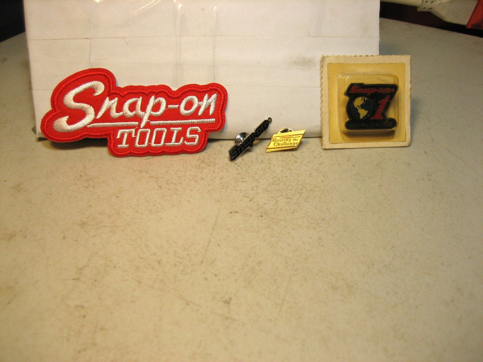 SNAP-ON LOGOS/PINS (4 PIECES) NEW