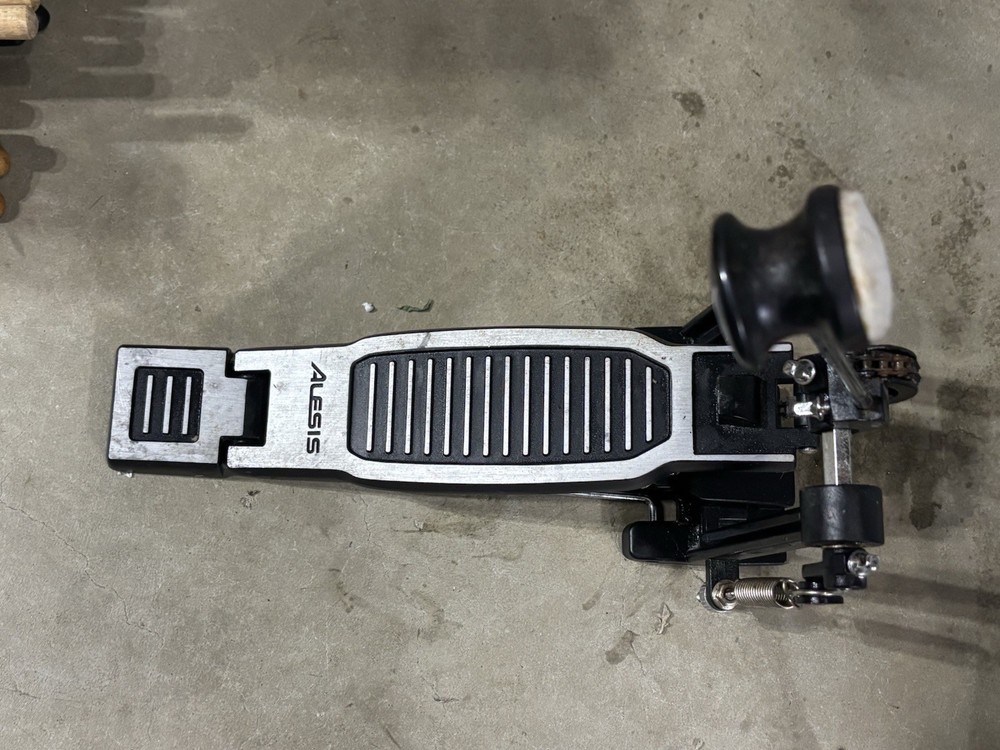 Alesis Kick Drum Pedal Nitro Command DM6 Strike DM10 Surge E-Drums